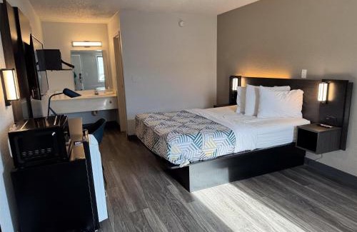 Farmington Hills Hotel | Motel 6-Farmington Hills, MI - Northwest - Farmington Hills