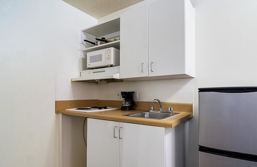 Terry Sanford Hotel | Motel 6 - Fayetteville, NC - Fort Liberty Area
