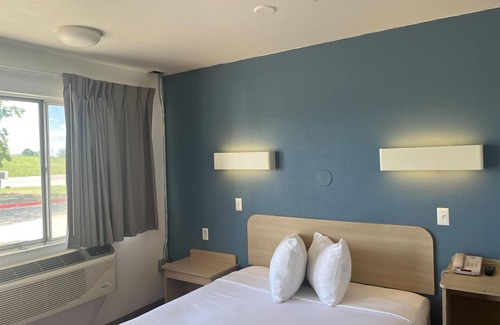 Fort Collins Hotel | Motel 6 Fort Collins, CO