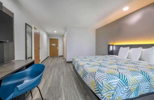 Fort Worth Hotel | Motel 6-Fort Worth, TX - Burleson