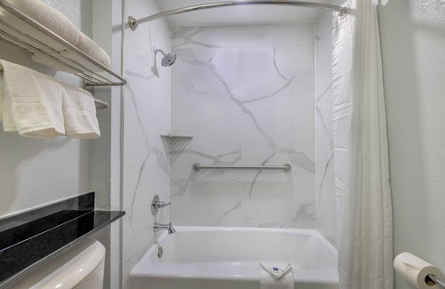 Fort Worth Hotel | Motel 6 Fort Worth, TX - Burleson