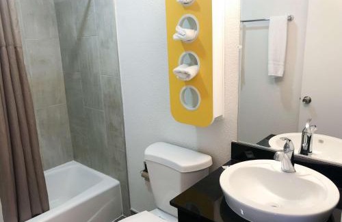 Fountain Valley Hotel | Motel 6-Fountain Valley, CA - Huntington Beach Area