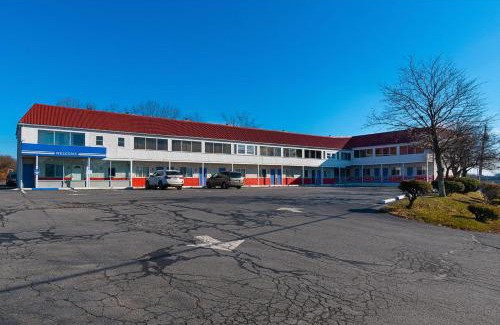 Saint Clair Hotel | Motel 6-Frackville, PA