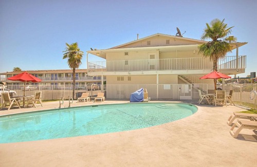 Raisin Hotel | Motel 6-Fresno, CA - Blackstone North