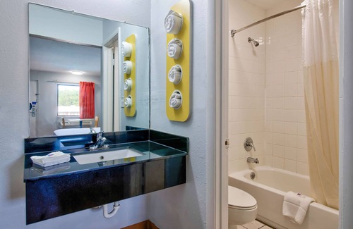 Gainesville Hotel | Motel 6 Gainesville, GA