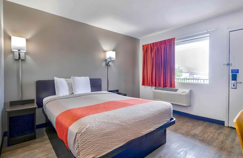 Allison Hotel | Motel 6 Gallup, NM