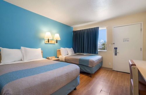 Grand Junction Hotel | Motel 6 Grand Junction, CO