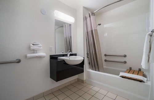 Grand Junction Hotel | Motel 6 Grand Junction, CO