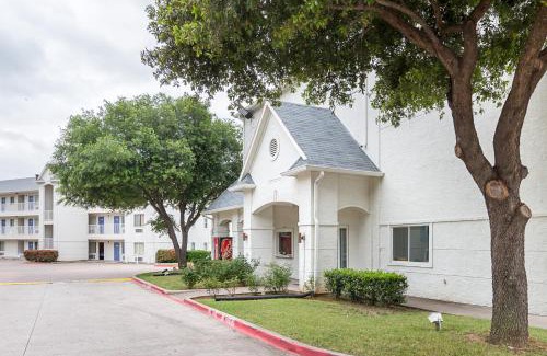 North Arlington Hotel | Motel 6-Grand Prairie, TX - Near Six Flags Drive