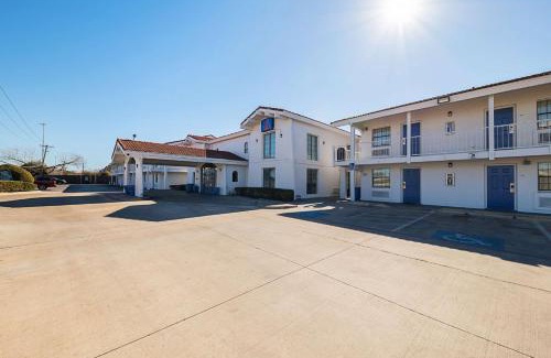 Grand Prairie Hotel | Motel 6-Grand Prairie, TX - Interstate 30