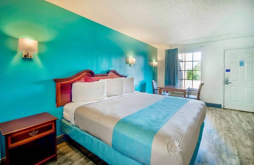 Grand Rivers Hotel | Motel 6 Grand Rivers, KY