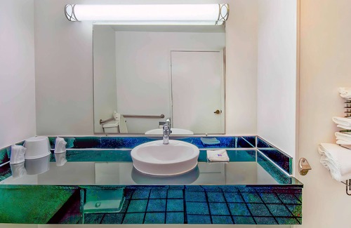 Grand Rivers Hotel | Motel 6 Grand Rivers, KY