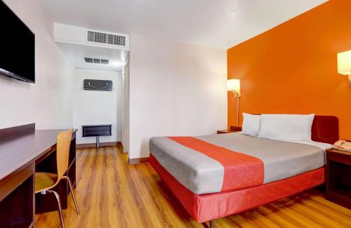 Grants Hotel | Motel 6-Grants, NM