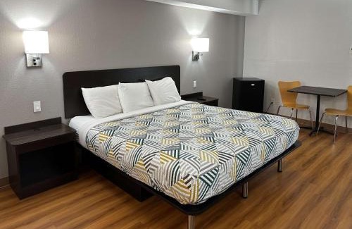 Greensboro Hotel | Motel 6-Greensboro, NC - Airport