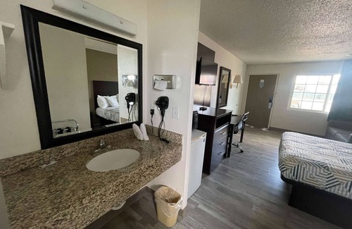 Hermiston Hotel | Motel 6 Hermison, OR - Umatila