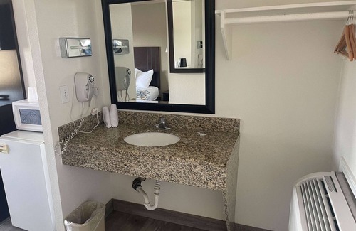 Hermiston Hotel | Motel 6 Hermison, OR - Umatila