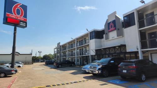 Willow Meadows/Willowbend Area Hotel | Motel 6 Houston, TX - Medical Center - NRG Stadium
