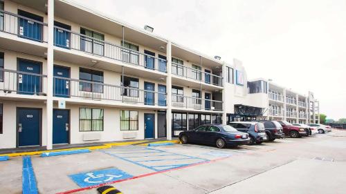 Willow Meadows/Willowbend Area Hotel | Motel 6 Houston, TX - Medical Center - NRG Stadium