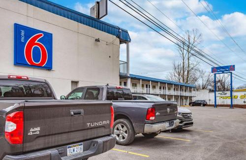 Huntington Hotel | Motel 6-Huntington, WV