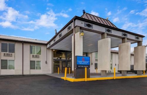 Lawrence Hotel | Motel 6 Indianapolis IN