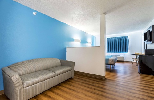 Southport Hotel | Motel 6 Indianapolis, IN - Southport
