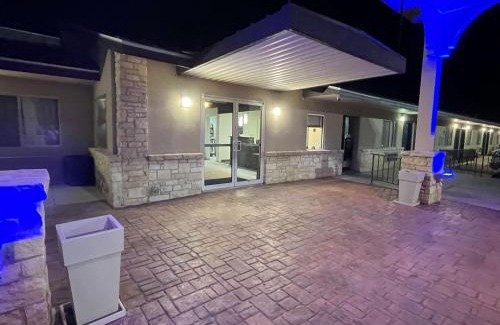 Junction Hotel | Motel 6 Junction, TX Llano River
