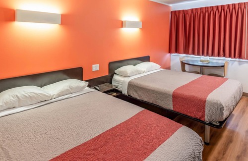 Valleyview Hotel | Motel 6 Kamloops, BC