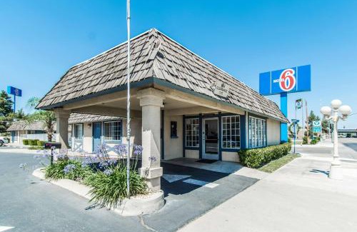 Kingsburg Hotel | Motel 6-Kingsburg, CA