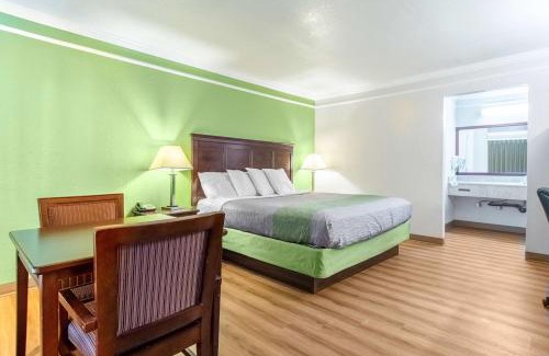 Kingsburg Hotel | Motel 6-Kingsburg, CA