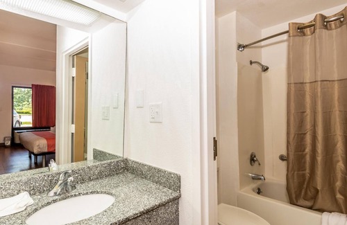 Tri-Cities Hotel | Motel 6 Kingsport, TN