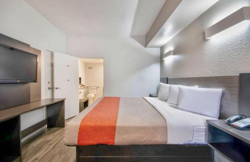 Lafayette Hotel | Motel 6-Lafayette, LA