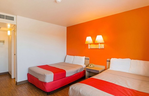 Laramie Hotel | Motel 6 Laramie, WY