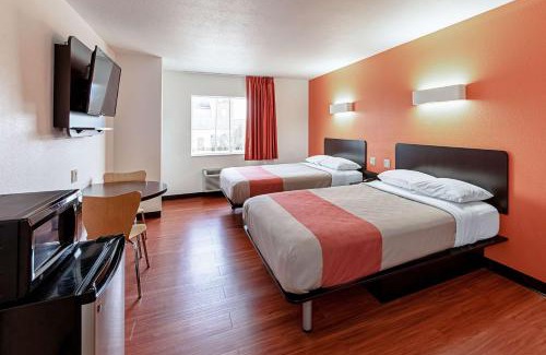 Lebanon Hotel | Motel 6-Lebanon, IN