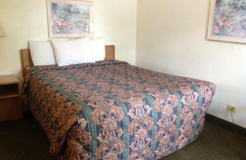 Libertyville Hotel | Motel 6-Libertyville, IL
