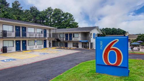 Longview Hotel | Motel 6-Longview, TX