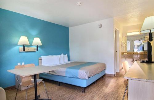 Lubbock Hotel | Motel 6-Lubbock, TX