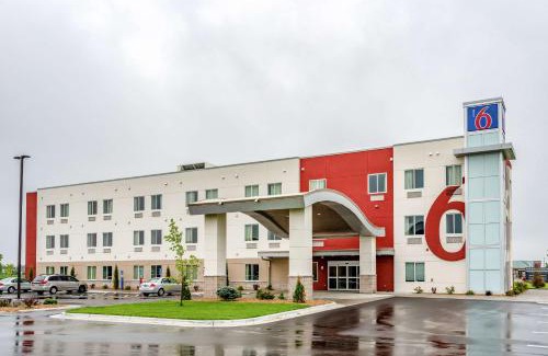 Mankato Hotel | Motel 6-Mankato, MN