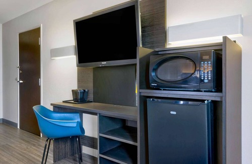 Marble Falls Hotel | Motel 6 Marble Falls, TX