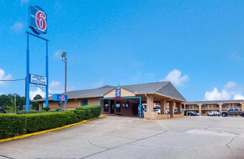Marshall Hotel | Motel 6-Marshall, TX