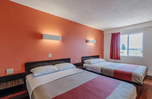 Potomac Hotel | Motel 6-Martinsburg, WV