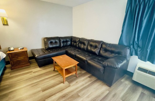 Blodgett Mills Hotel | Motel 6 McGraw, NY - Cortland