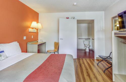 Medford Hotel | Motel 6-Medford, OR - North