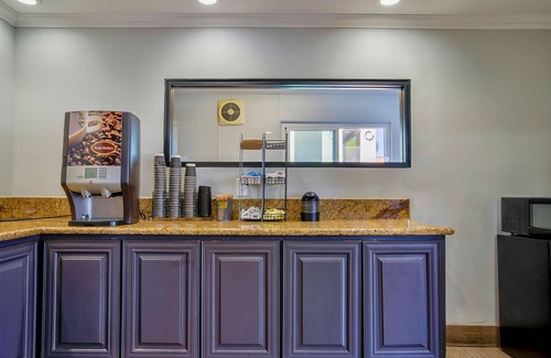 Sun City Hotel | Motel 6 Menifee, CA