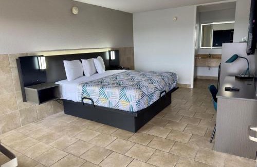 Mesquite Hotel | Motel 6 Mesquite, TX Town East