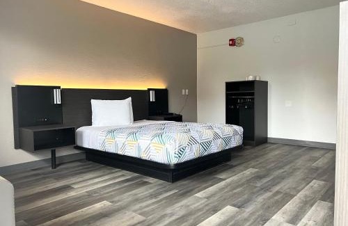 Middleburg Heights Hotel | Motel 6-Middleburg Heights, OH - Cleveland