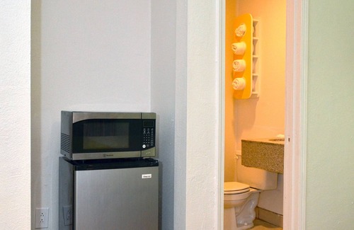 Modesto Hotel | Motel 6 Modesto, CA - Downtown
