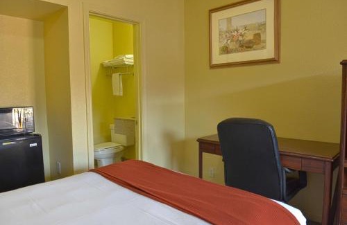 Modesto Hotel | Motel 6-Modesto, CA - Downtown