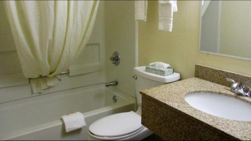 Williamsport Hotel | Motel 6-Montoursville, PA - Williamsport