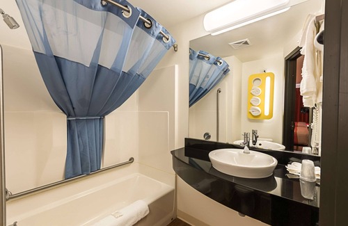 Moosomin Hotel | Motel 6 Moosomin, SK