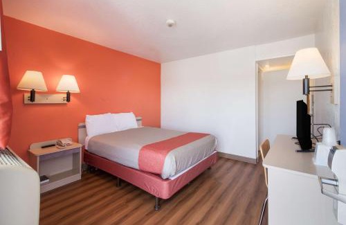 Moses Lake Hotel | Motel 6-Moses Lake, WA